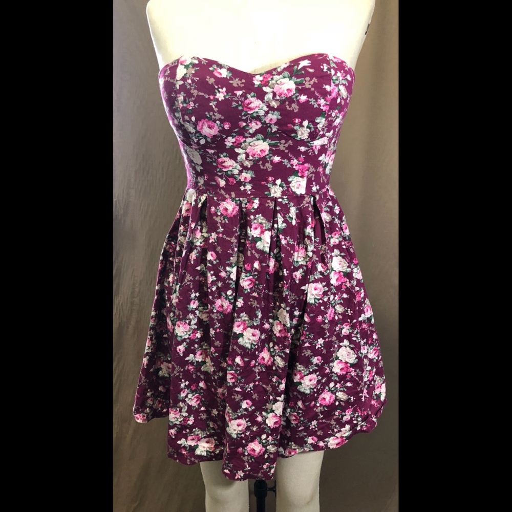 Floral Sweetheart Sleeveless sundress 90s grunge